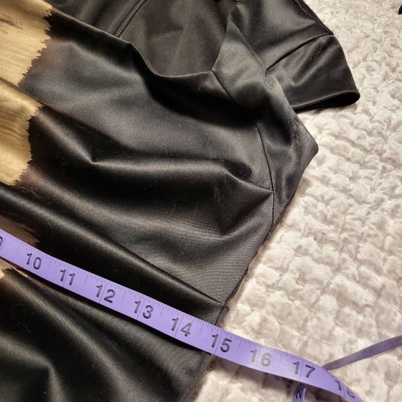 Le Chateau ruched dress - Picture 3 of 6